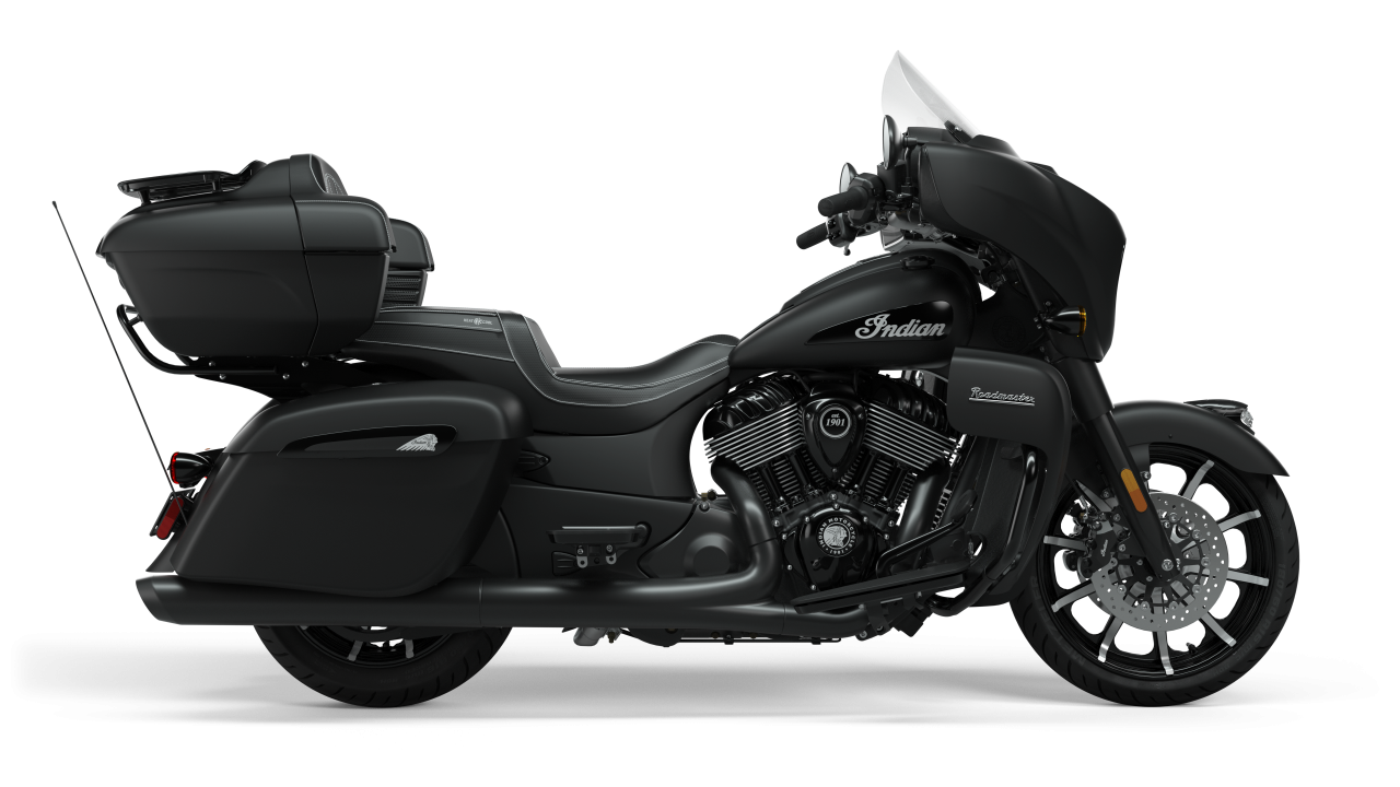 2021 Roadmaster Dark Horse | Indian Motorcycle Media EMEA